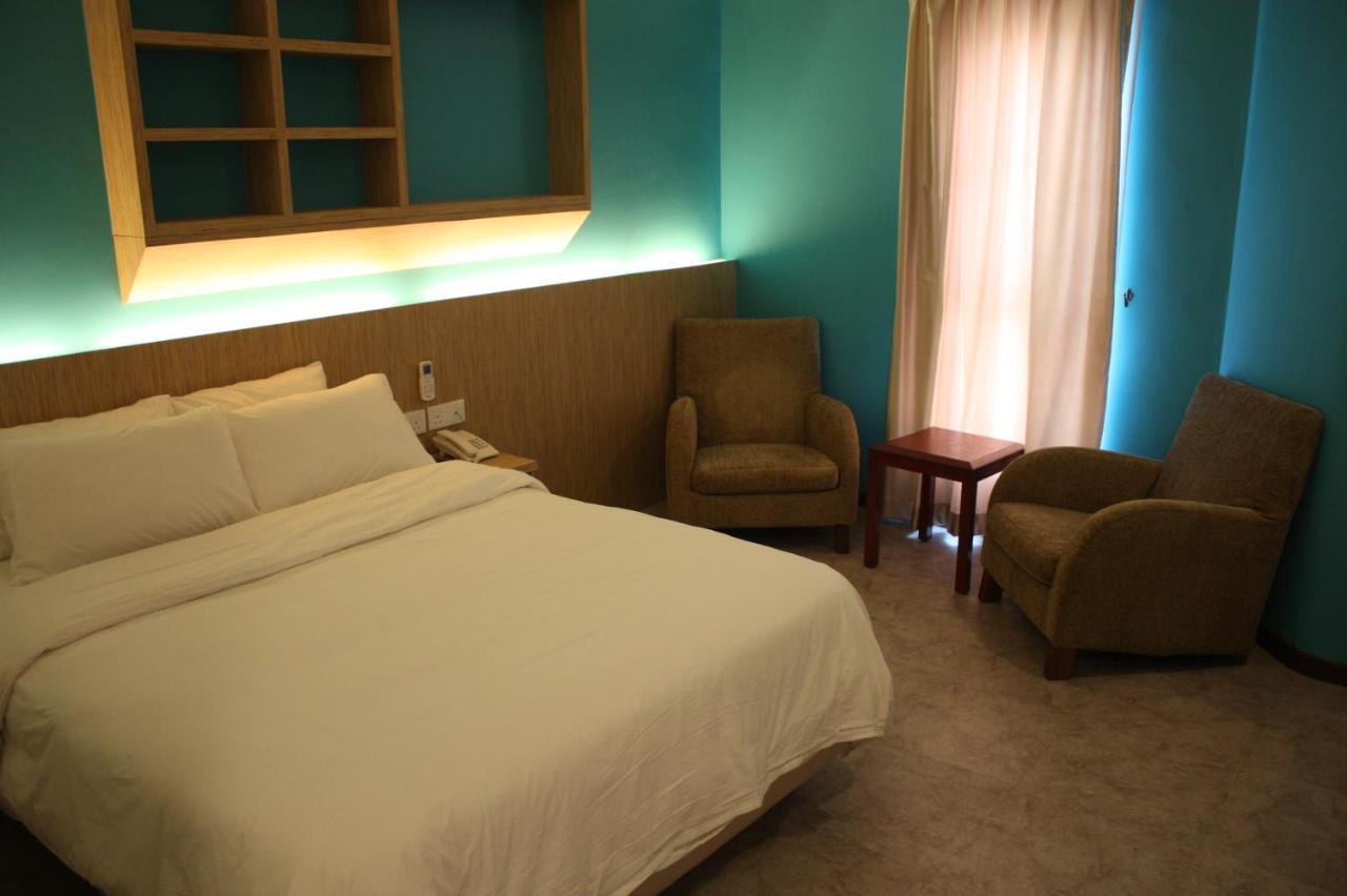 Rs Boutique Hotel Kluang Exteriör bild