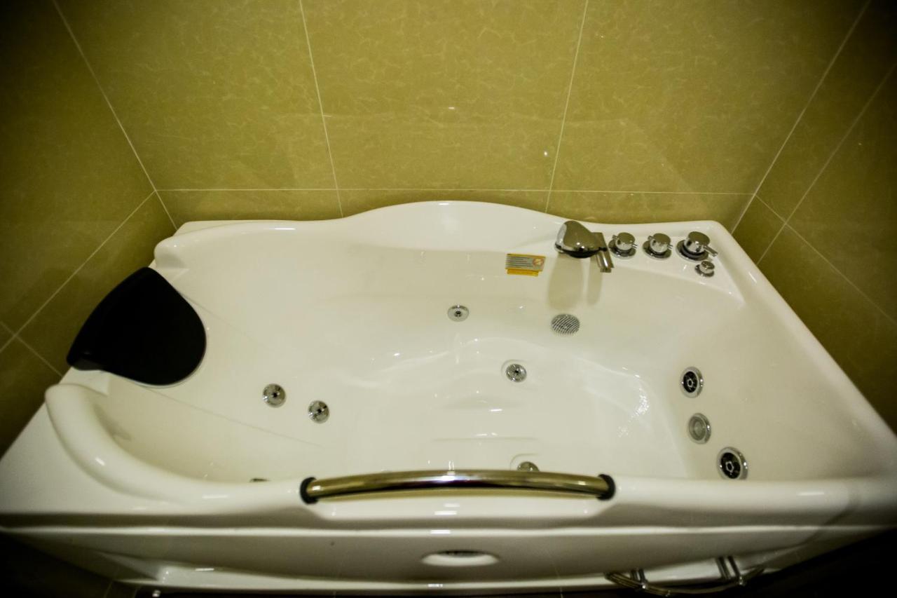 Rs Boutique Hotel Kluang Exteriör bild