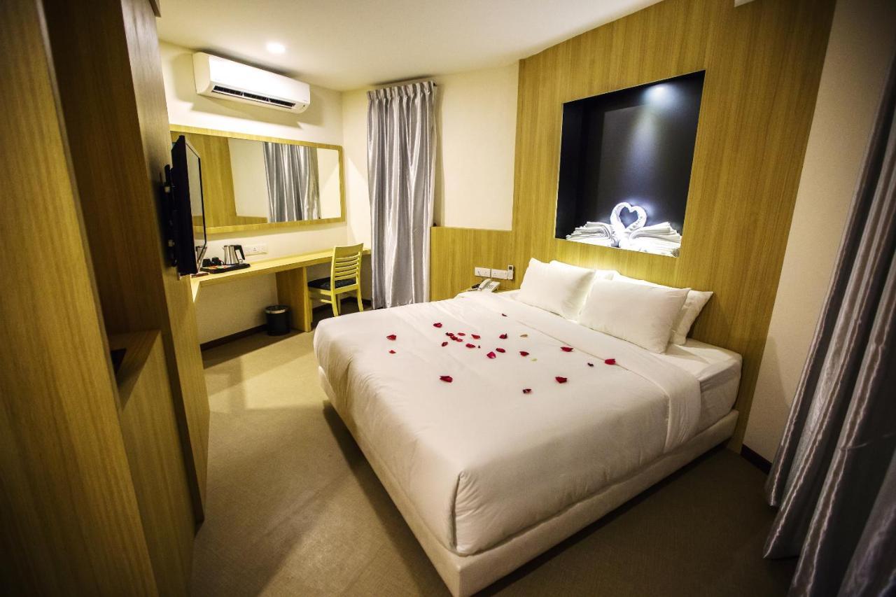 Rs Boutique Hotel Kluang Exteriör bild