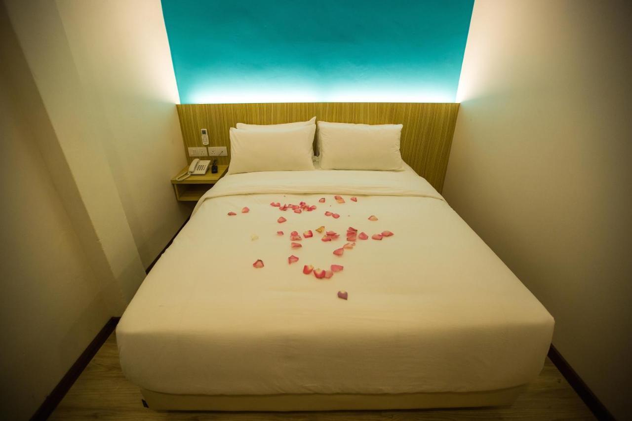 Rs Boutique Hotel Kluang Exteriör bild